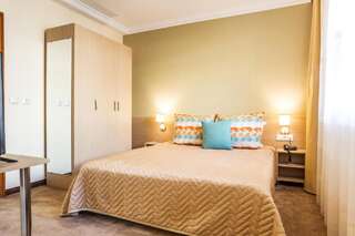 Отель Geneva Hotel София Полулюкс-10